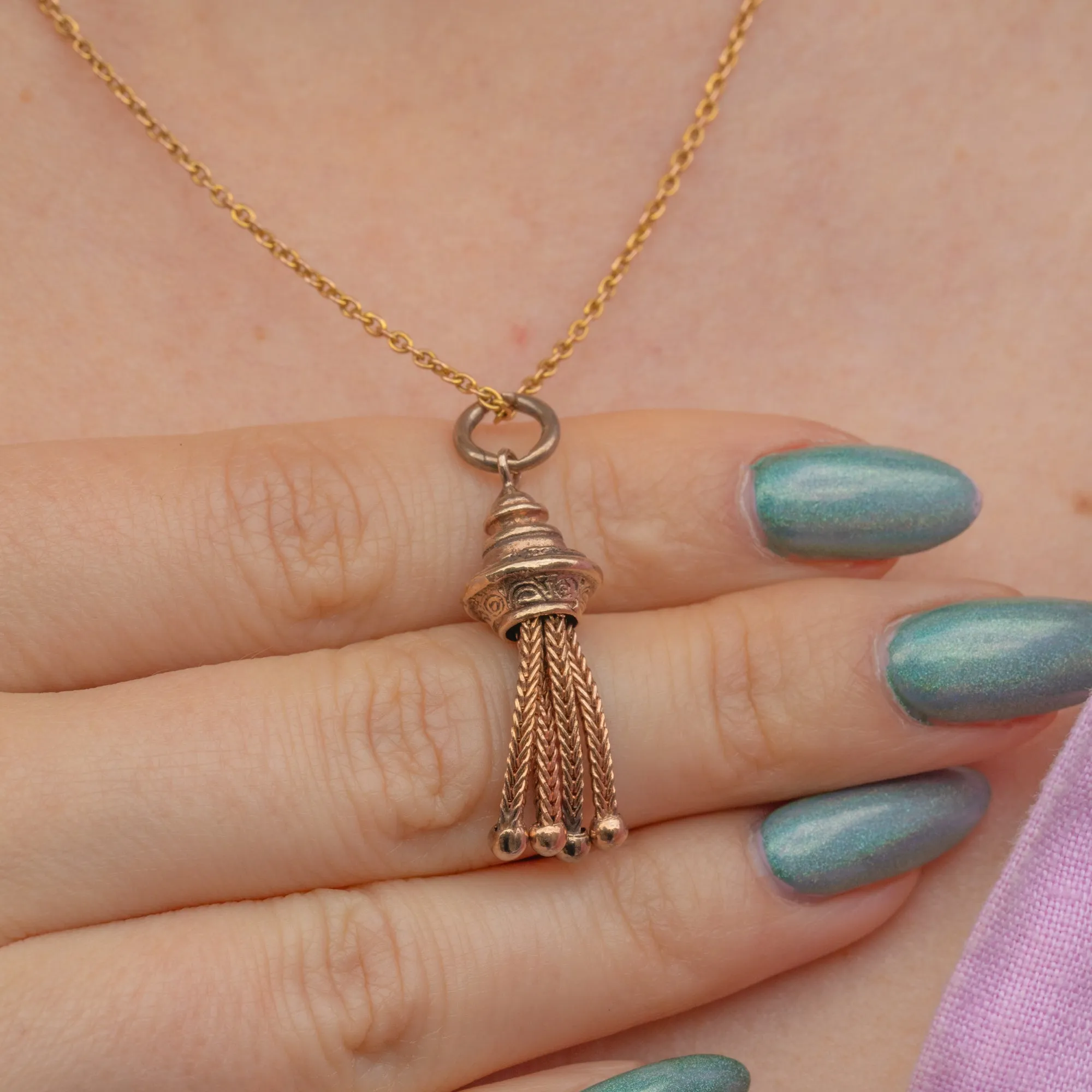 Antique 9ct Gold Tassel Pendant