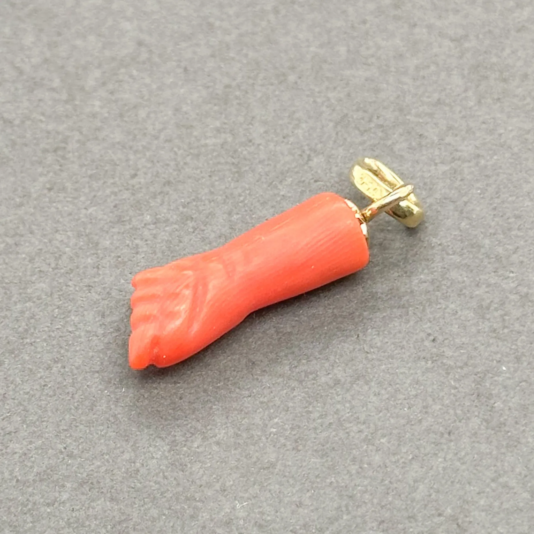 Estate 18K Y Gold Coral Mano Fico Pendant