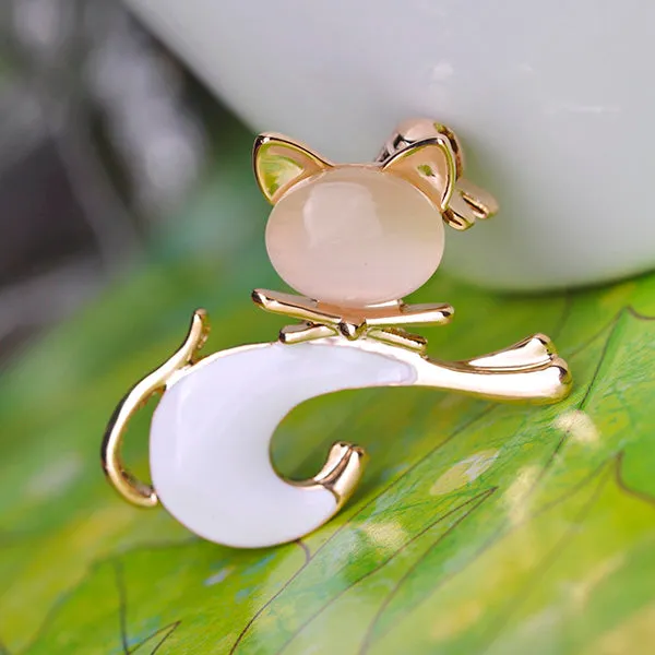 Madrry Alloy Metal Black Cat Brooches for Women Enamel Craft Opal Stone Hat Accessories Scarf Clips Gold Color Cute Jewelry