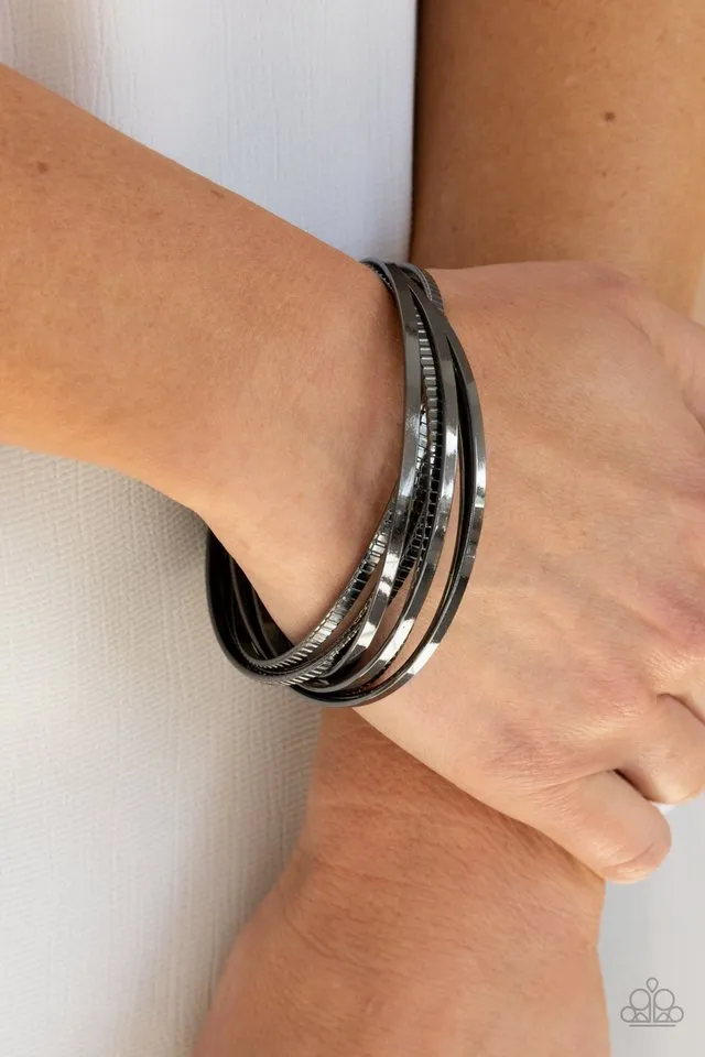 Paparazzi Bracelet ~ Trending in Tread - Black