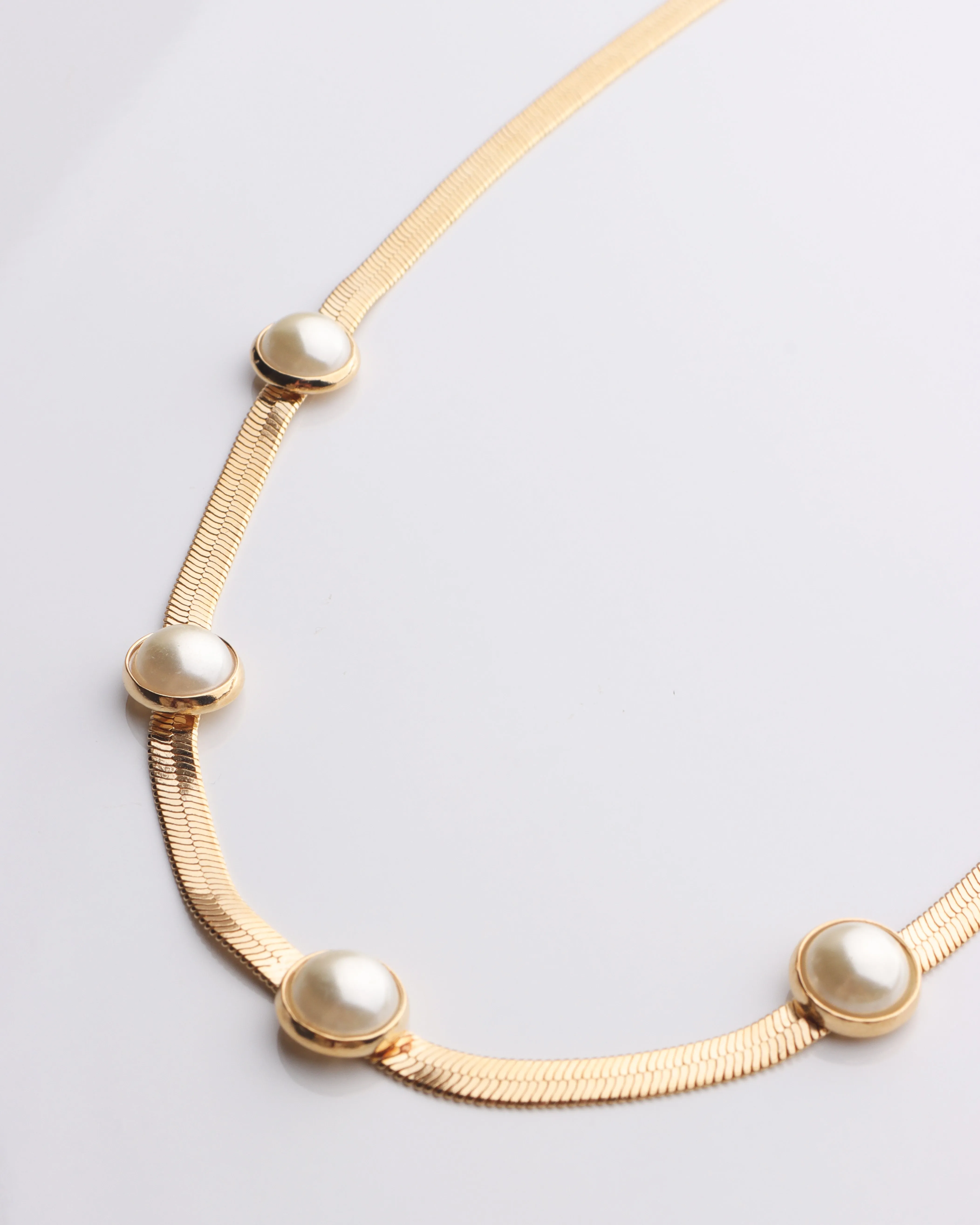 Pearl & Snake Chain Necklace