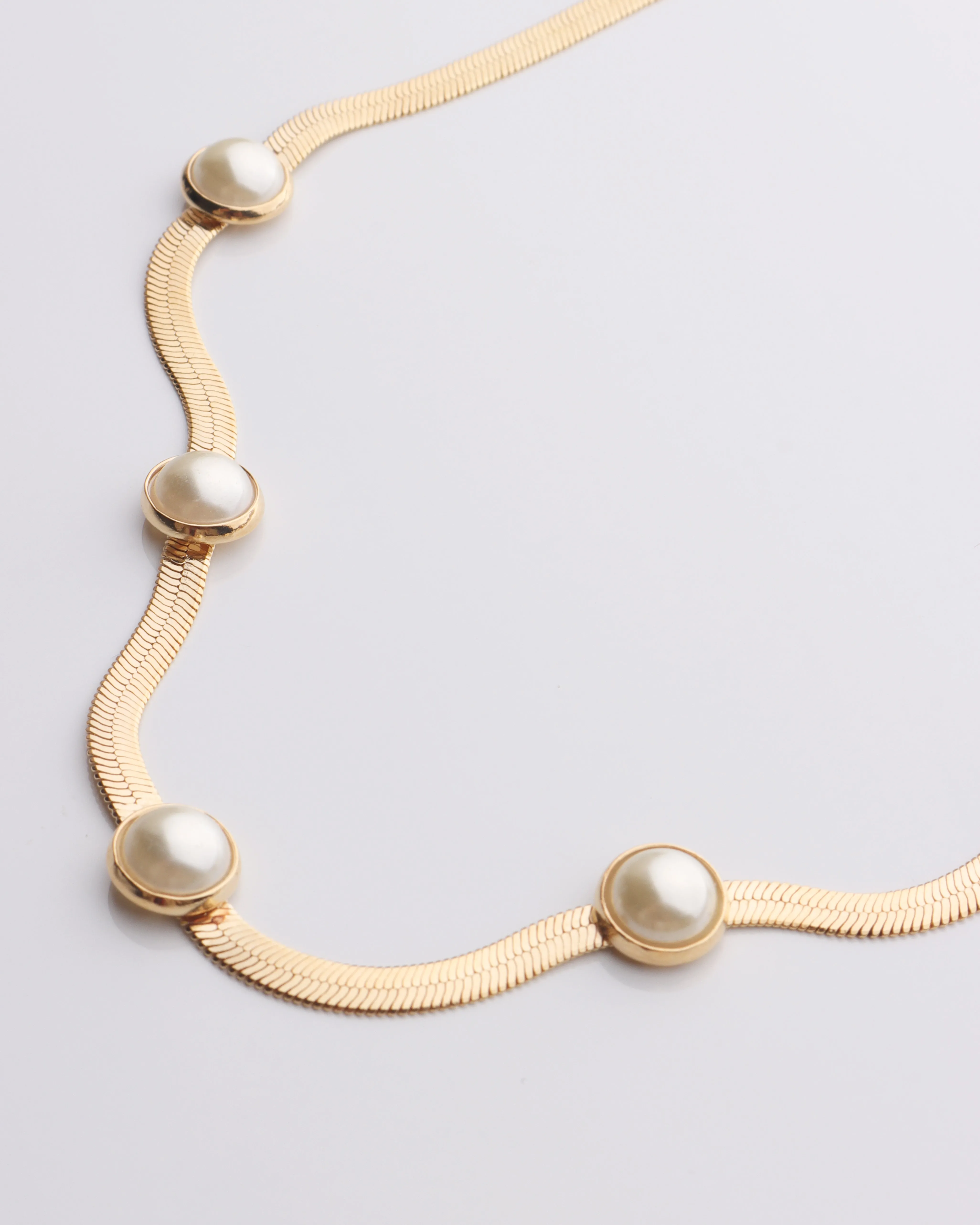 Pearl & Snake Chain Necklace