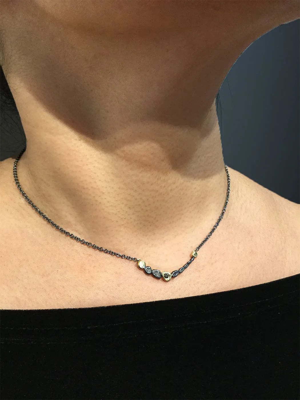 Pebble Curved Bar Necklace with diamond