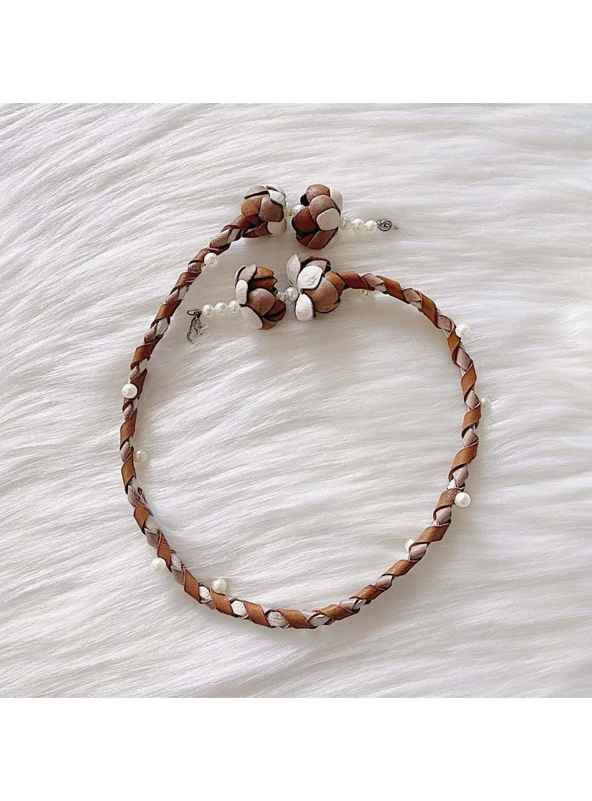 Peony Braided Leather Mask Leash in Mocha