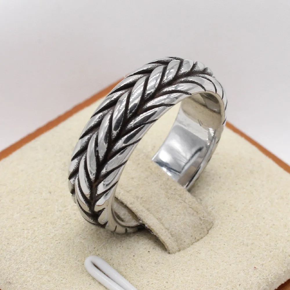 Personalized Retro Titanium Steel Rings for Men and Women - European and American Wholesale Jewelry