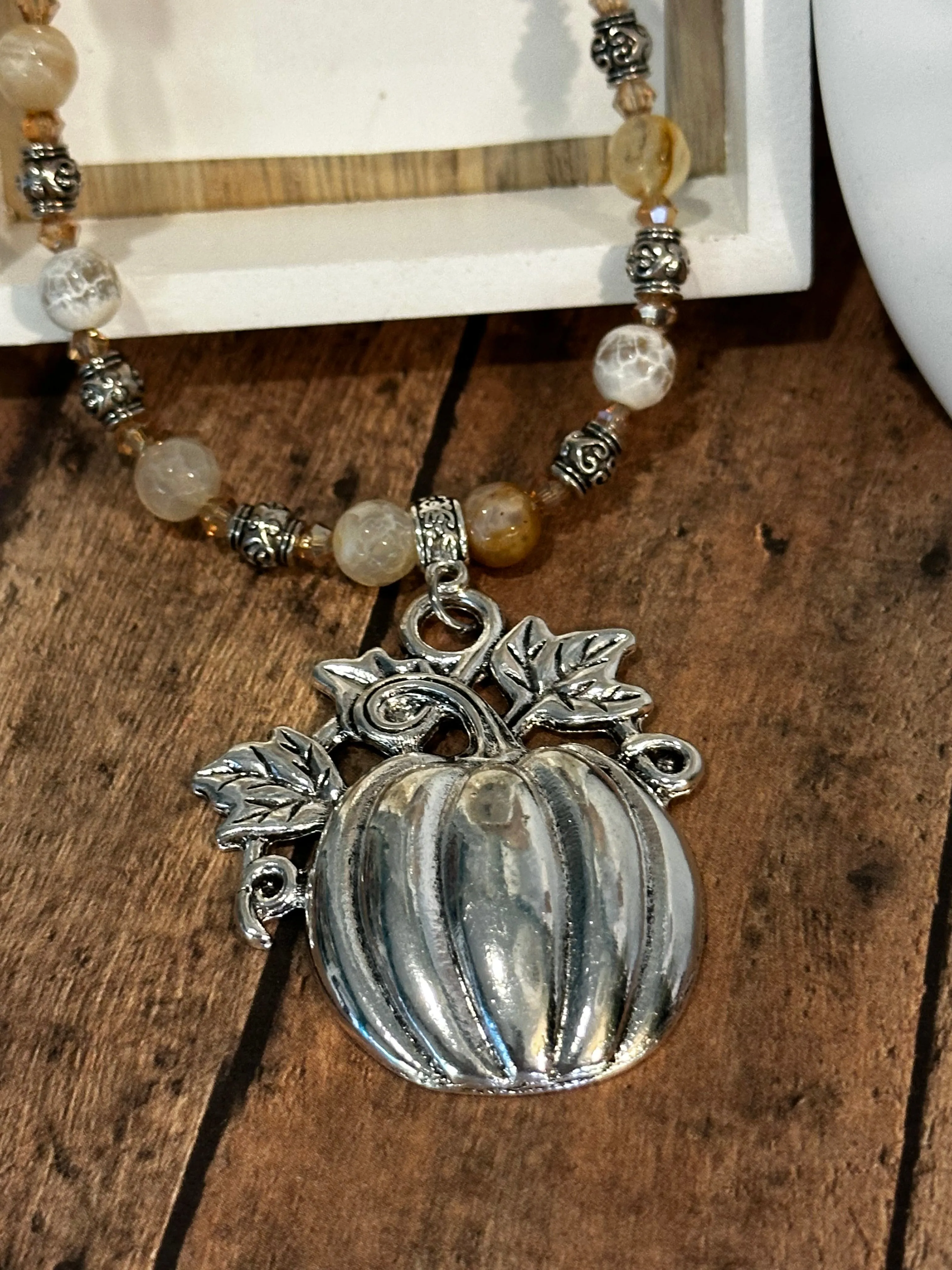 PUMPKIN Necklace (NE20)