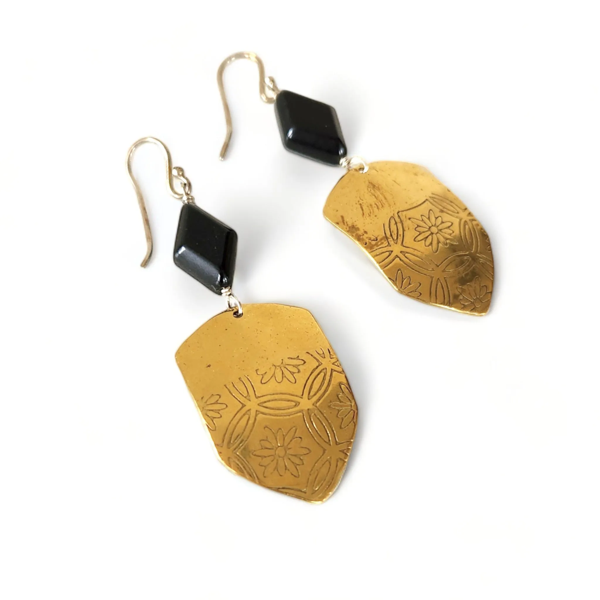 Shield Floral Earrings - Black Stone